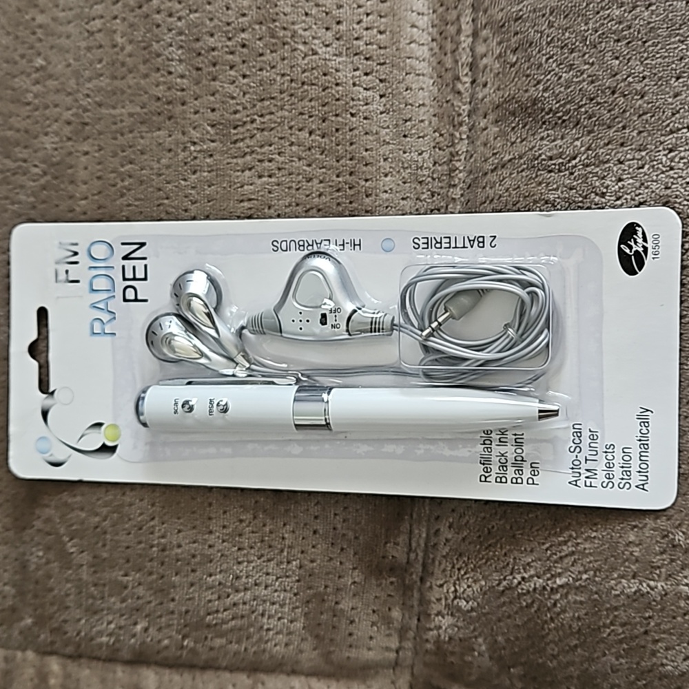 RARE! NEW! FM radio pen!